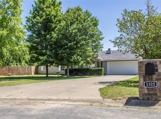 1525 Tudor St, Lowell, AR 72745