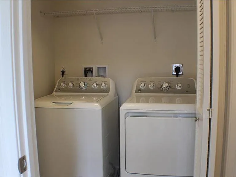 Washer and Dryer on main floow