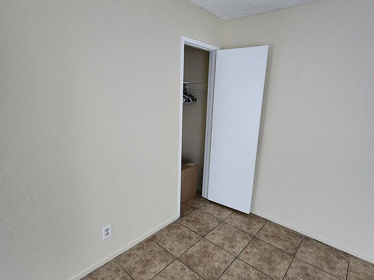 745 S Lark Ellen Ave — Photo 27