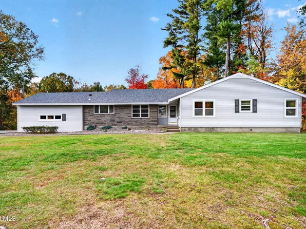 36 Brookwood Drive, Latham, NY 12110