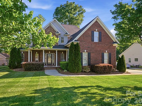 2nd image of 123 Coral Rutledge Dr
