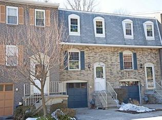 1411 Harewood Sq, Wexford, PA 15090