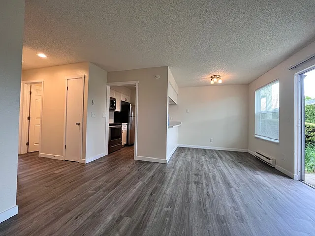 607 S 152nd St #15 — Photo 20