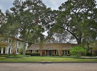 918 Chimney Rock Rd, Houston, TX 77056