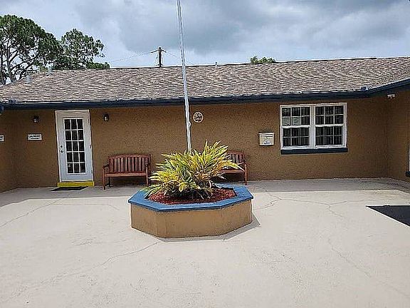 5th image of 27 Las Palmas Dr #27