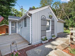 62 Lakeside Dr, New Windsor, NY 12553