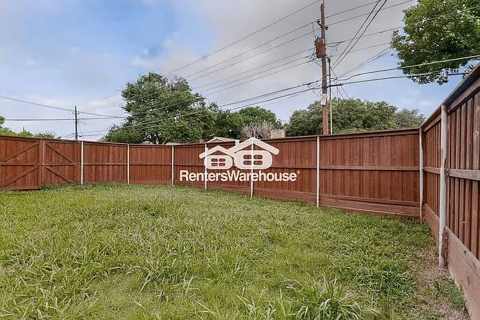 913 Overdowns Dr — Photo 14