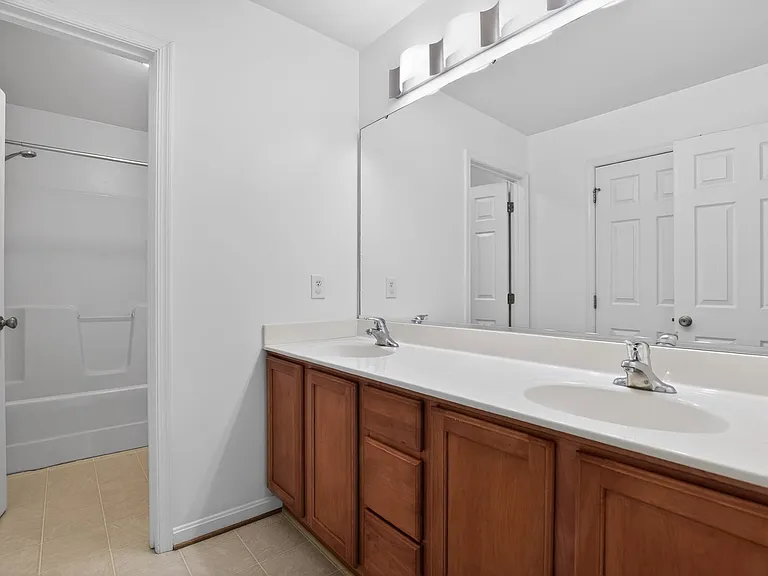 15152 Robbers Roost Ct — Photo 8