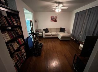 1375 W Greenleaf Ave #2S, Chicago, IL 60626