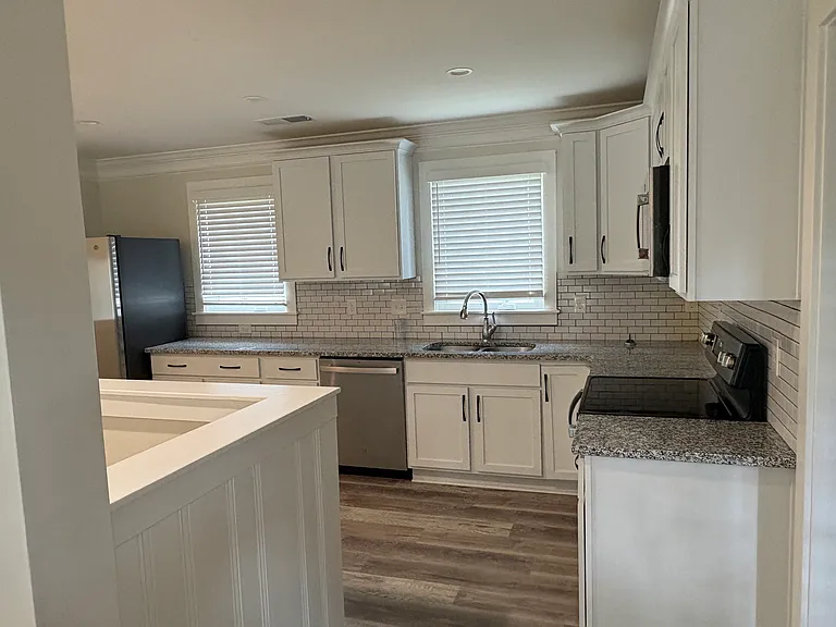 2713 Six Mile Ln — Photo 64