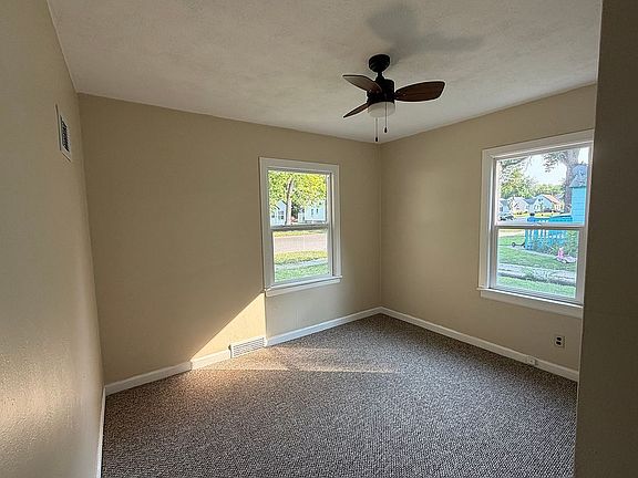 2nd image of 300 S 5th St