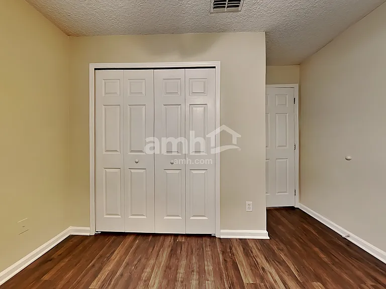 7829 Invermere Blvd — Photo 17