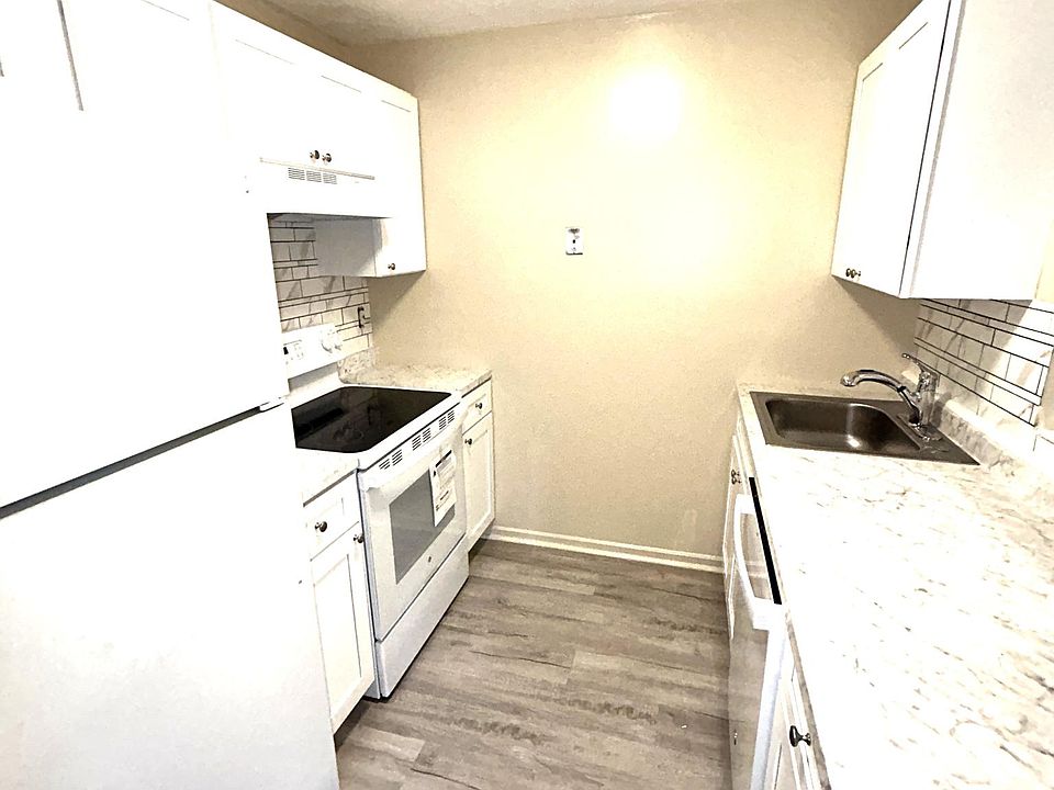 1st image of 608 South St #25