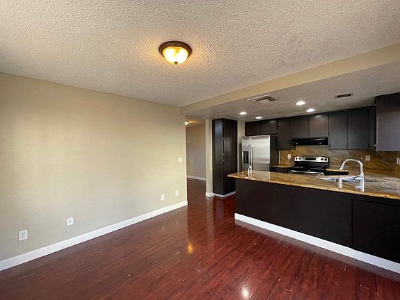 3rd image of 2227 Sandcastle Way