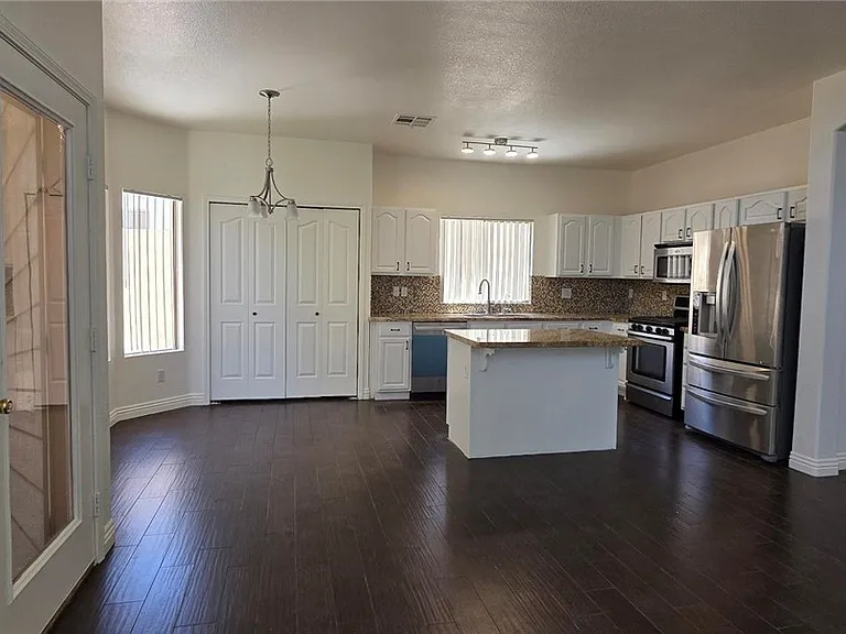 10509 Horseshoe Falls Ct — Photo 2