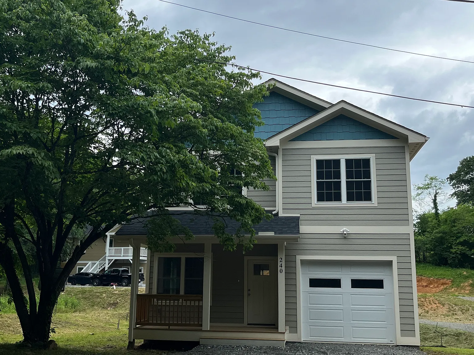 3 bed, 2.5 bath, $2,195 — Photo 1