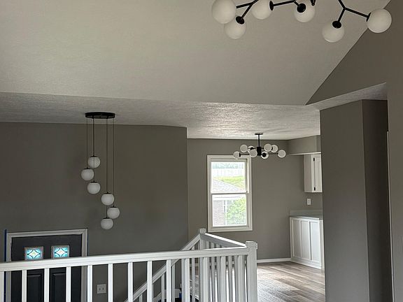 4th image of 2651 S Glenview Ave #2651