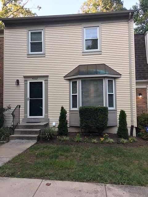 Quiet neighborhood on cul-de-sac just inside I-495 off HummerRd. 10 minutes to Fairfax City