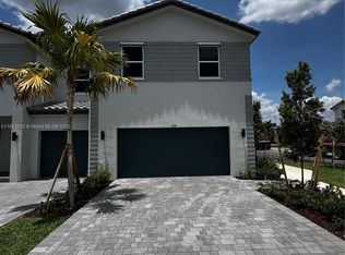 104 SW 184th Way #104, Hollywood, FL 33029