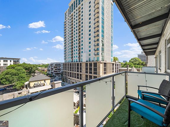 3rd image of 805 Peachtree St NE Unit 521