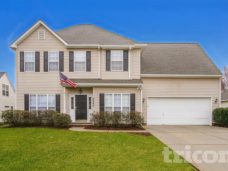 4882 Aldridge Pl NW — Photo 1