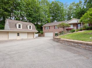 99 Bobnick Ln, Trafford, PA
