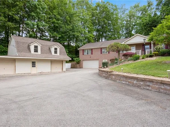 99 Bobnick Ln, Trafford, PA 15085