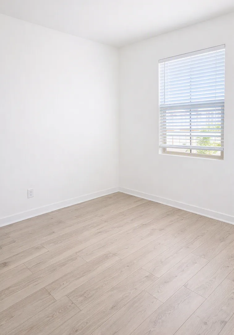 Open House Saturday 11am - 1pm — Photo 3