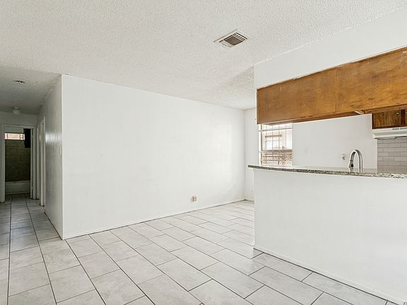 3rd image of 3414 GATEWAY DR