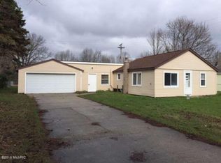 897 Chandler St, Muskegon, MI 49442