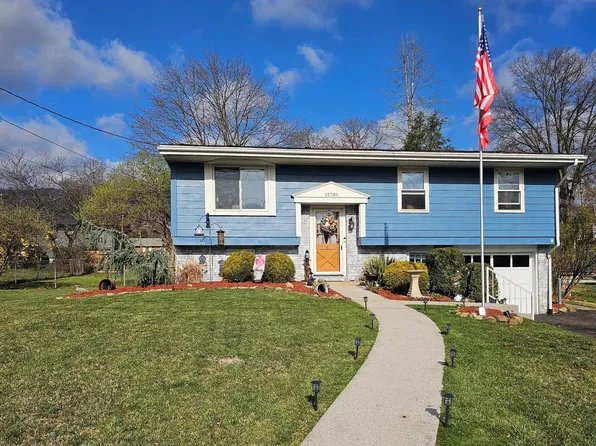 15705 Downing St SW, Cresaptown, MD 21502