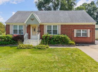 1755 Devendorf Rd, Schenectady, NY 12303