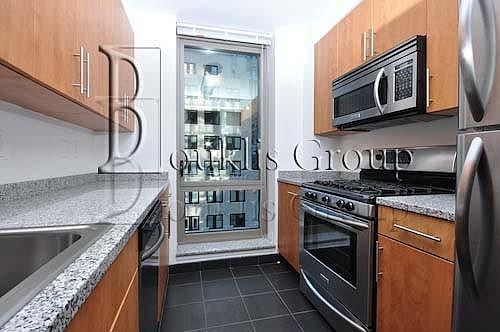 2nd image of 2 Gold St APT 25f