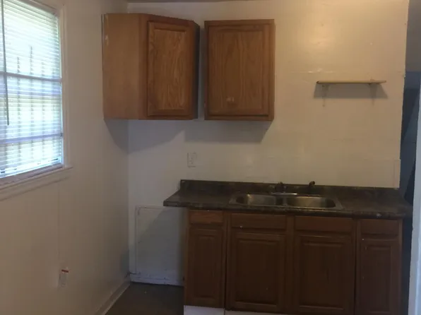 86 E Trigg Ave, Memphis, TN 38106