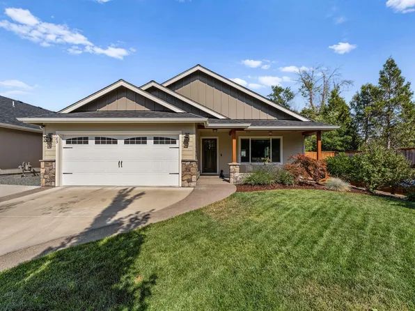 183 Lincoln Rd, Grants Pass, OR 97526