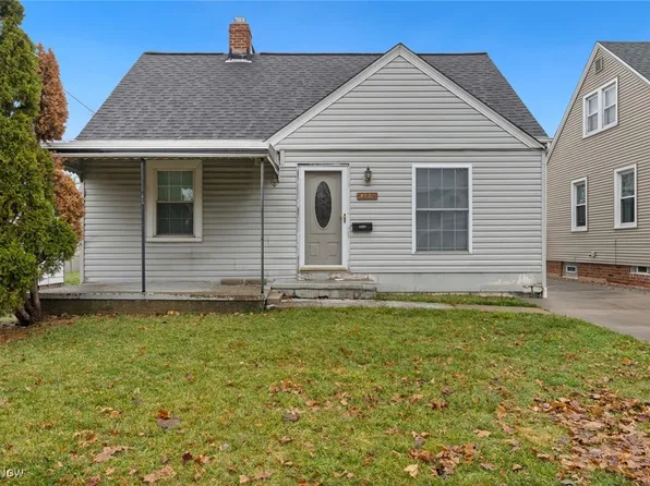 4327 W 56th St, Cleveland, OH 44144