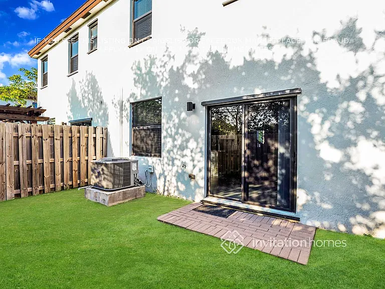 20772 NE 2nd Ct — Photo 26