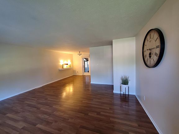 5th image of 704 S 22nd St