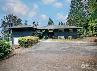 127 Grandview Ter, Longview, WA 98632