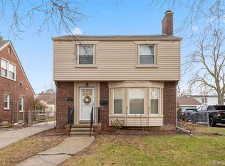 135 Mohawk St, Dearborn, MI 48124