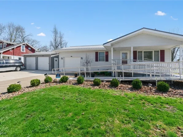 855 W Perry St, Salem, OH 44460