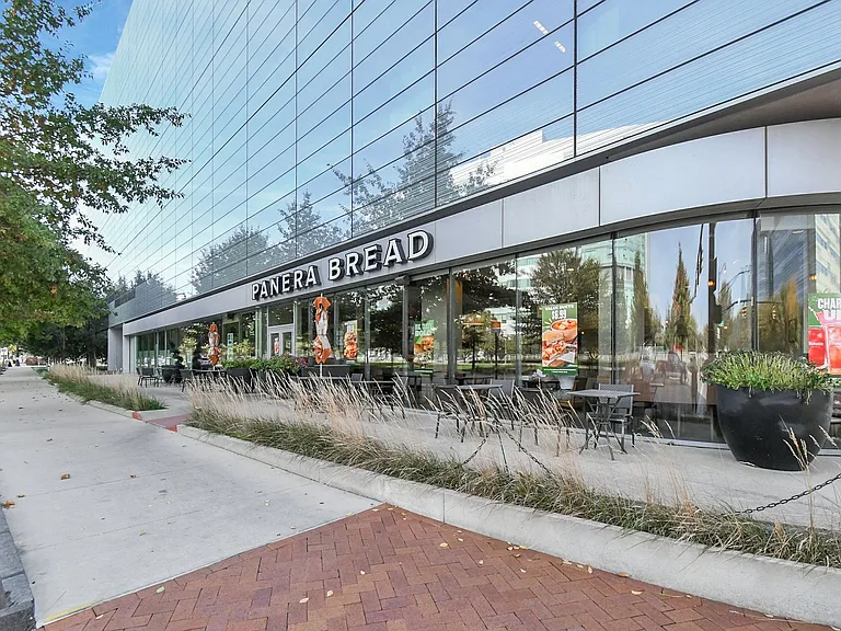 Beautiful luxury apartments available close to downtown! — Photo 21