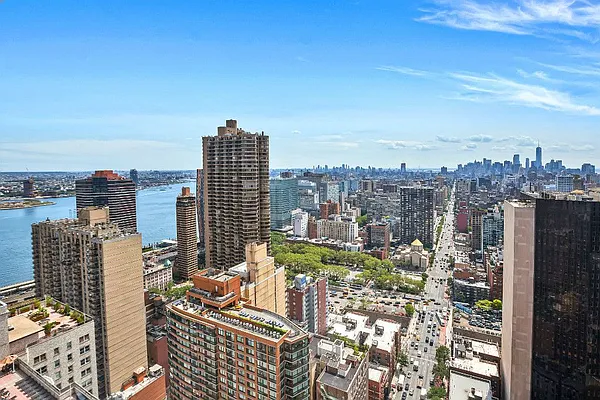 Rented by Optimar International Realty | media 28