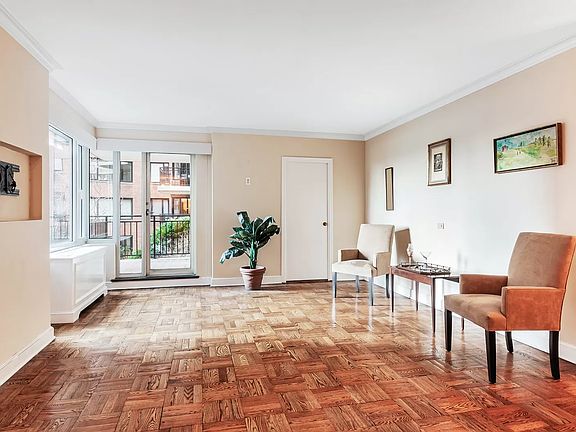 3rd image of 60 Sutton Pl S #3JIN