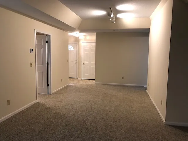 6868 N Green Bay Ave — Photo 3