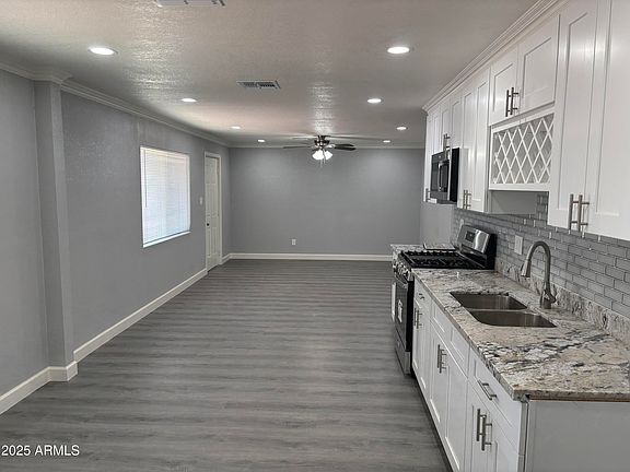 2nd image of 2752 W MINNEZONA Avenue