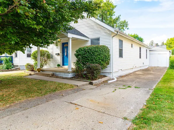 2111 W Laura Ave, Peoria, IL 61604