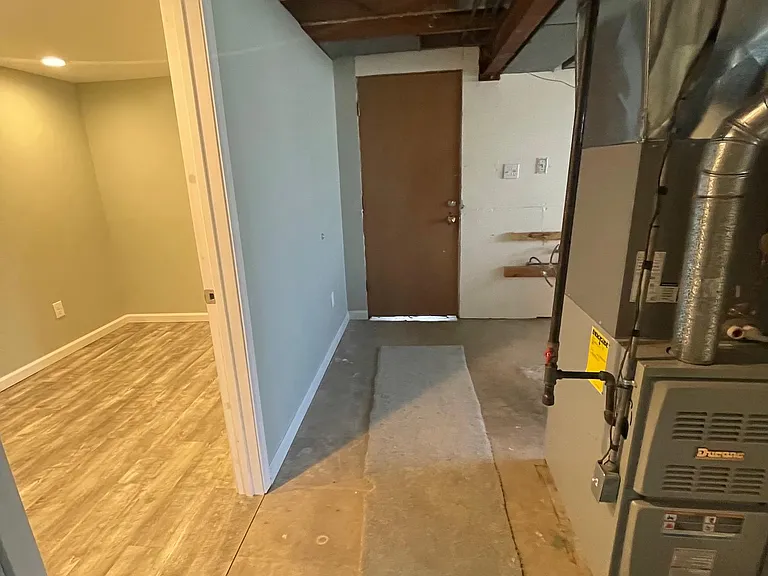 11289 Briarstone Dr — Photo 15