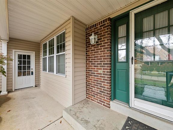 2nd image of 128 Dawnridge Dr