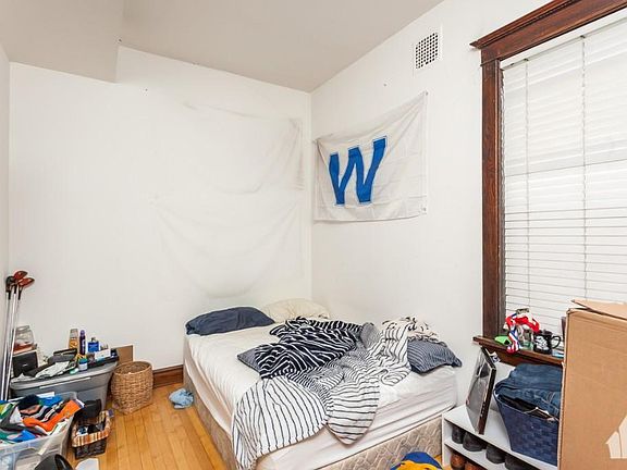 3rd image of 1417 W Henderson St #624